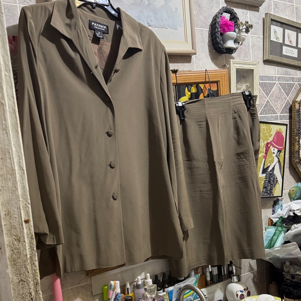 Patrick collection suit